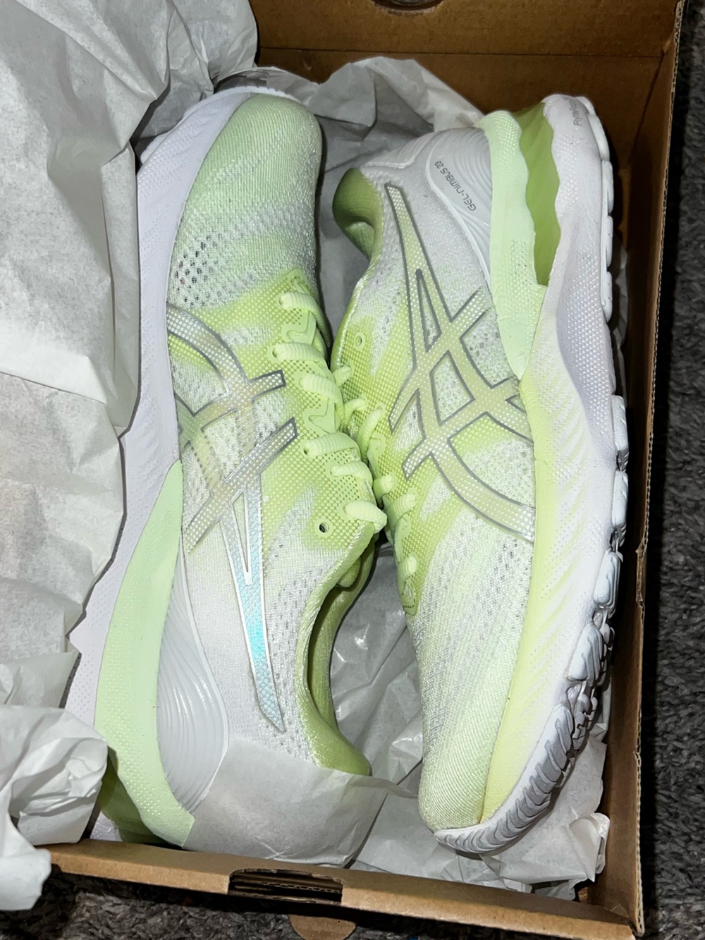 Brand new!! ASICS Gel-Nimbus 23 Sneakers - Illuminate Yellow & Silver - Picture 11 of 12